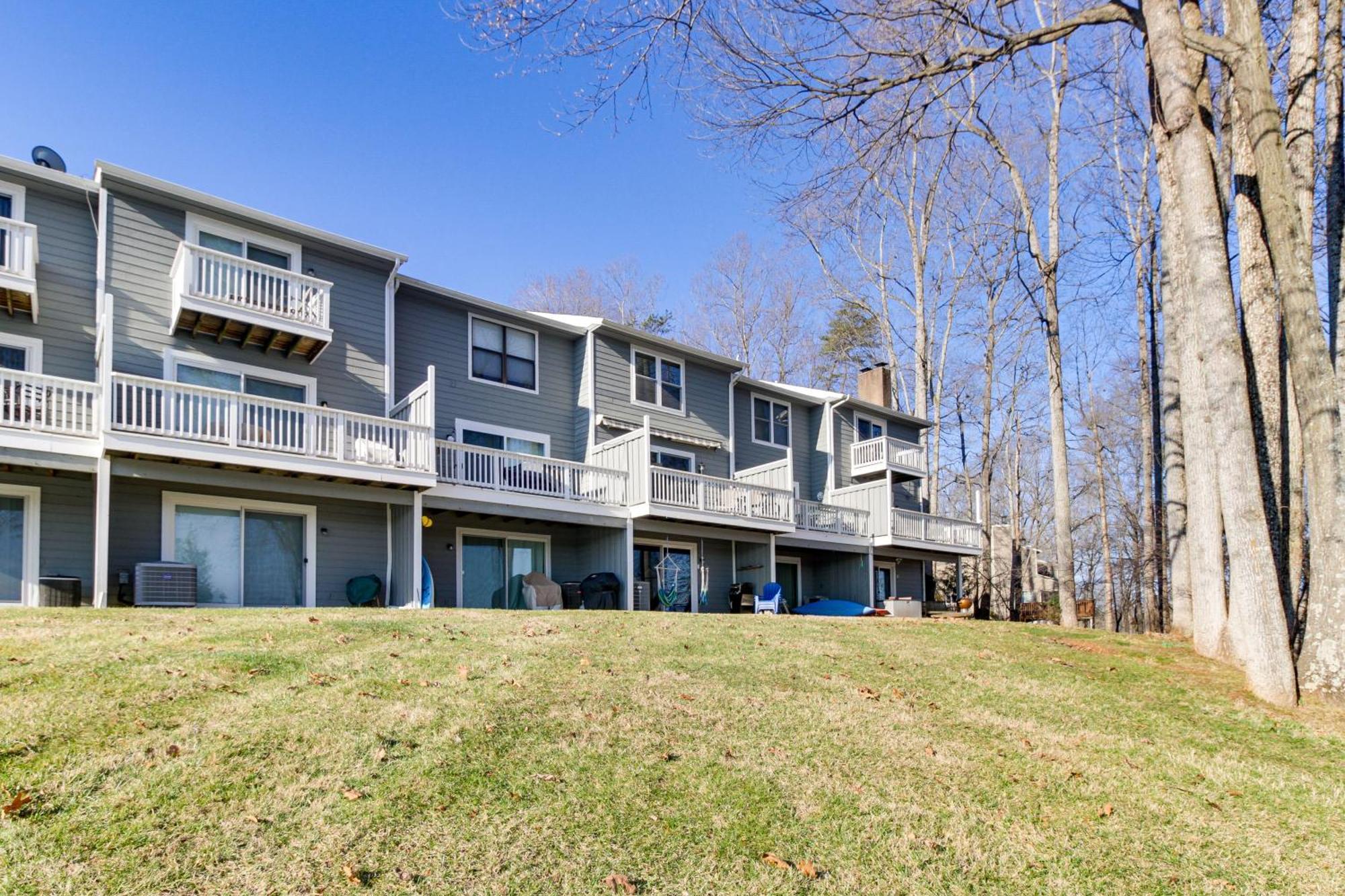 Ferienhaus Lakefront With Community Boat Dock!